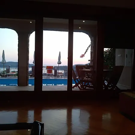 Cucuk Apartament